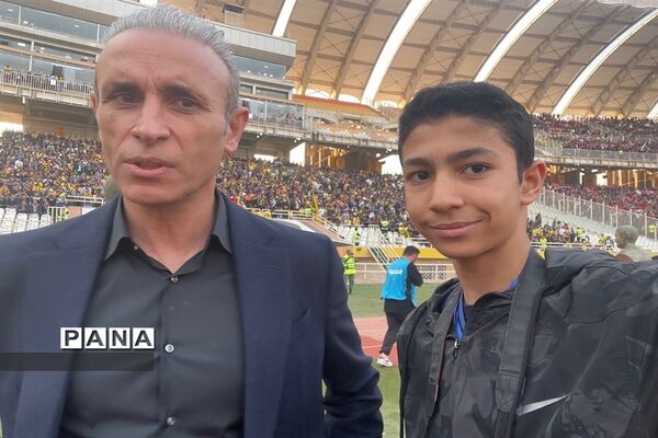 دیدار تیم‌های فوتبال سپاهان اصفهان و پرسپولیس تهران