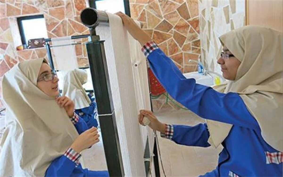 معلمان روش‌های کارآفرینی و خلاقیت را با کار‌های ساده آموزش دهند