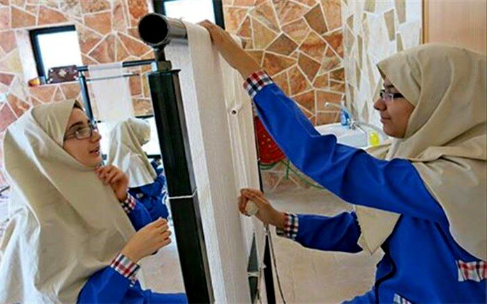 معلمان روش‌های کارآفرینی و خلاقیت را با کار‌های ساده آموزش دهند