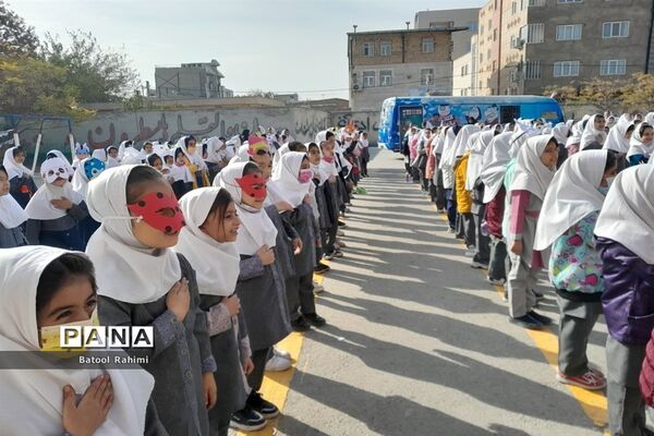 برگزاری مراسم گرامیداشت هفته کتاب و کتابخوانی در دبستان ایران جان‌محمدی صفادشت