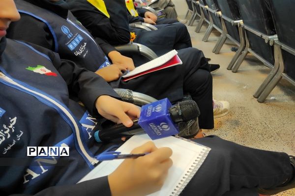 اولین جلسه توانمند‌سازی دانش‌آموز خبرنگاران پانا در منطقه امامزاده بادرود