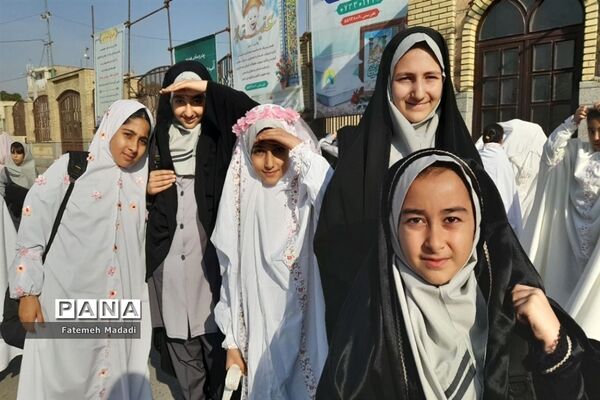 اردوی زیارتی مدرسه دخترانه اسماعیل ثامنی بهارستان دو به حرم شاه عبدالعظیم حسنی