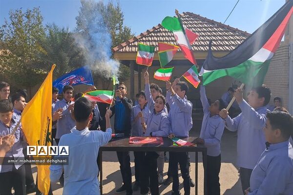 جام فوتبال درون‌مدرسه ای به‌مناسبت هفته بسیج دانش‌آموزی