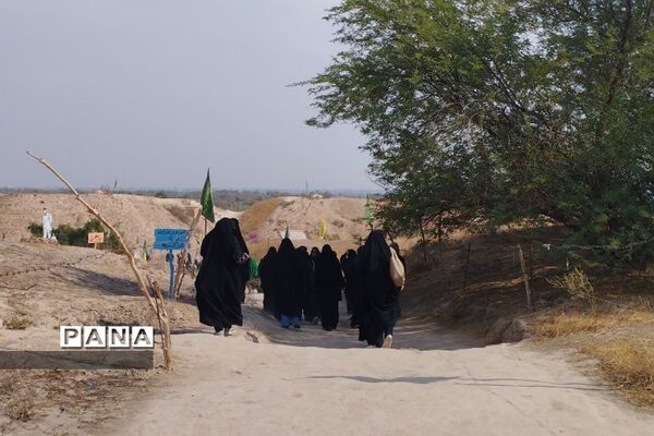 بازدید دانش‌آموزان ناحیه دو ری از مناطق جنگی