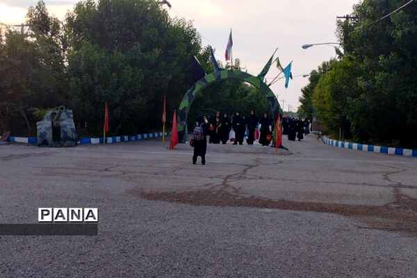 بازدید دانش‌آموزان ناحیه دو ری از مناطق جنگی
