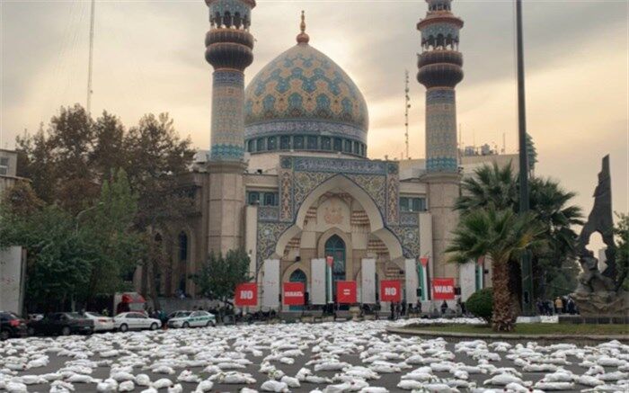 صدها کفن نمادین به یاد 4 هزار کودک شهید فلسطینی در قالب سمفونی کشتگان
