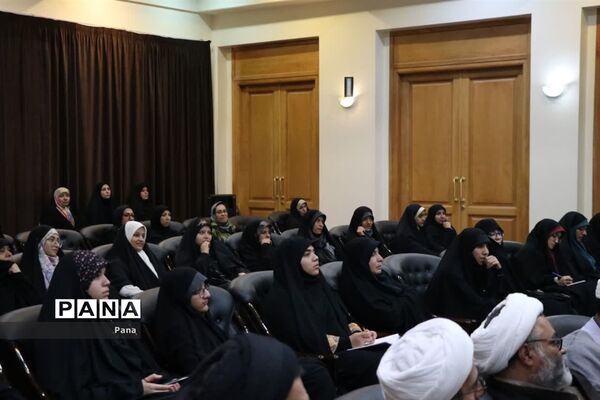 اولین اجلاسیه استانی مدیران تشکل‌های فعال تعلیم و تربیت در استان مرکزی