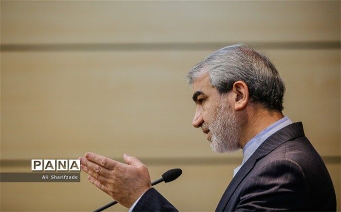 رفتار دولت انگلیس در مواجهه با حقوق بشر، افراط‌گرایی و تروریسم متناقض است