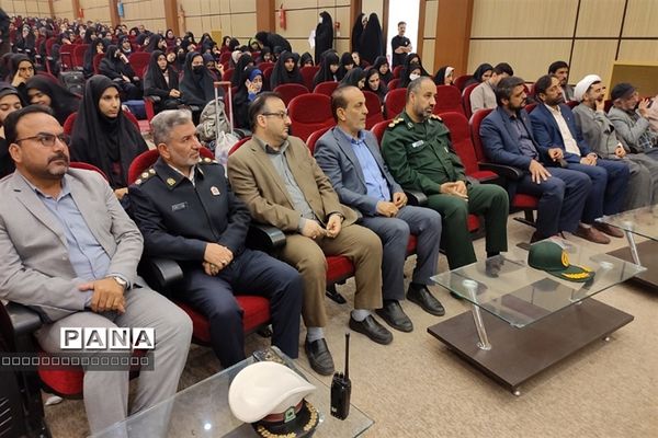 مراسم بدرقه دانش‌آموزان دختر عازم راهیان نور در شهرستان رباط‌کریم