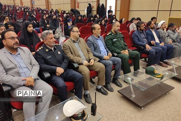 مراسم بدرقه دانش‌آموزان دختر عازم راهیان نور در شهرستان رباط‌کریم
