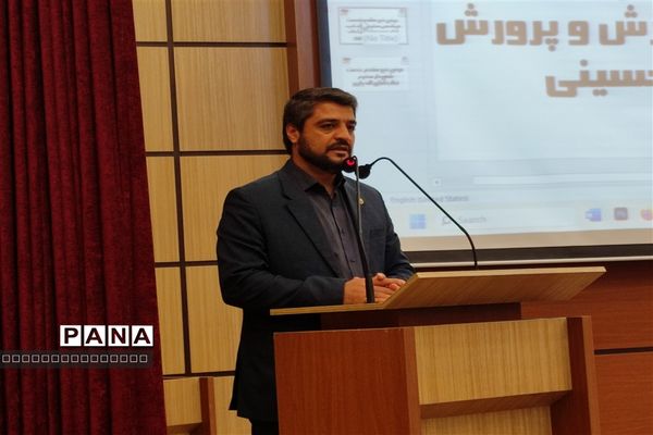 مراسم بدرقه دانش‌آموزان دختر عازم راهیان نور در شهرستان رباط‌کریم