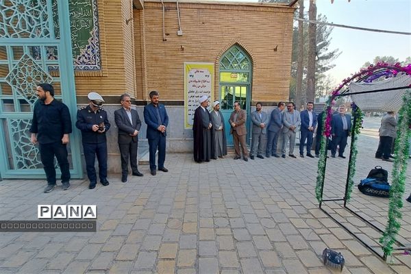 مراسم بدرقه دانش‌آموزان دختر عازم راهیان نور در شهرستان رباط‌کریم