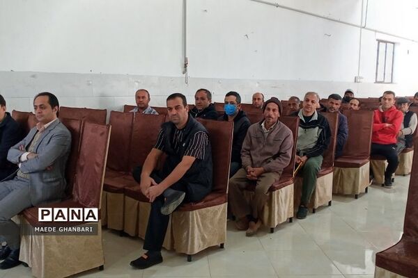 جلسه انجمن اولیا به‌مناسبت هفته دیابت در سالن اجتماعات کرشت شهرستان پردیس‌