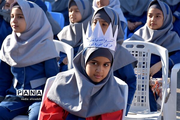 آیین توزیع شیر رایگان در مدارس خراسان رضوی