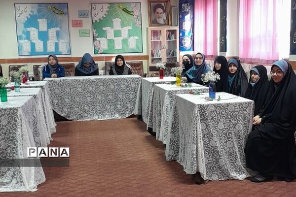 برگزاری جلسات گفتمان دینی و معرفی شهید شاخص در ناحیه دو ری