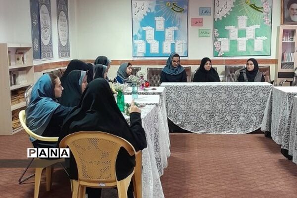 برگزاری جلسات گفتمان دینی و معرفی شهید شاخص در ناحیه دو ری