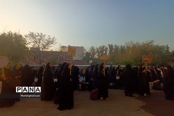 اعزام بیش از ۴۰۰ دانش‌آموز دختر مدارس منطقه ۱۶ به راهیان نور