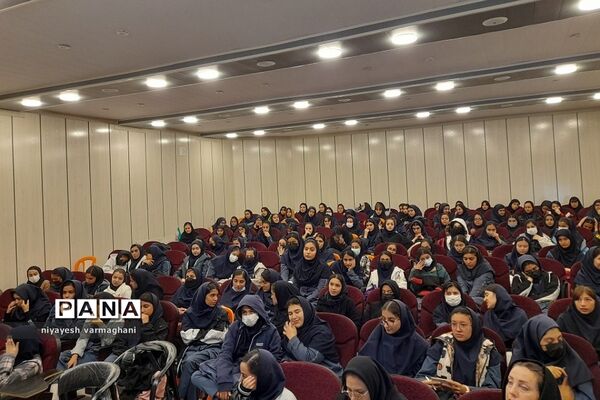 کارگاه هدایت تحصیلی و انتخاب رشته در دبیرستان تربیت رودهن