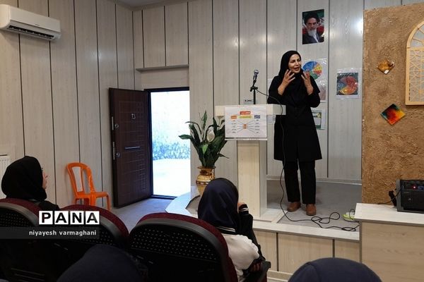 کارگاه هدایت تحصیلی و انتخاب رشته در دبیرستان تربیت رودهن