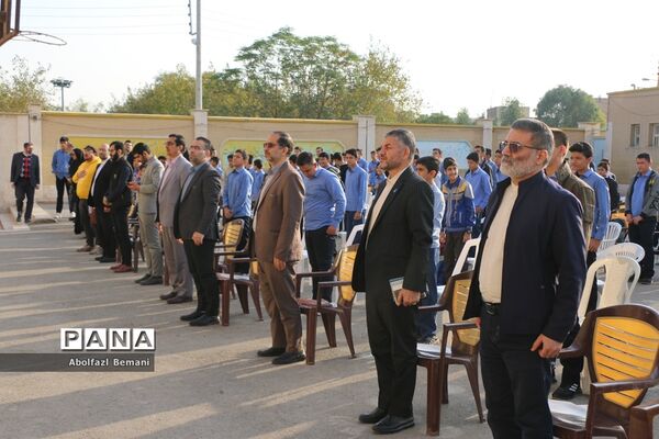 مراسم صبحگاه یار مهربان و نواخته شدن زنگ هفته کتاب در قم