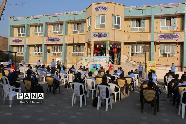 مراسم صبحگاه یار مهربان و نواخته شدن زنگ هفته کتاب در قم