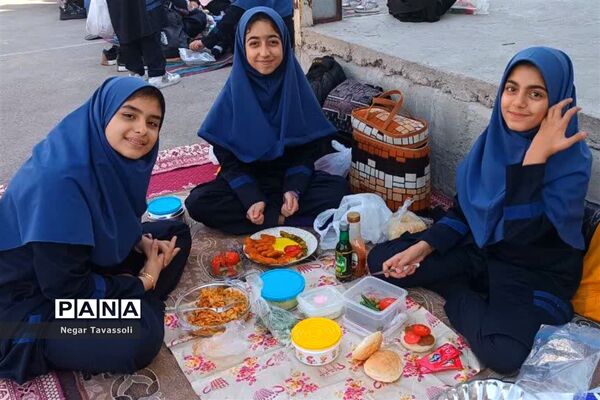 برگزاری اردوی درون مدرسه ای در مدارس شیراز