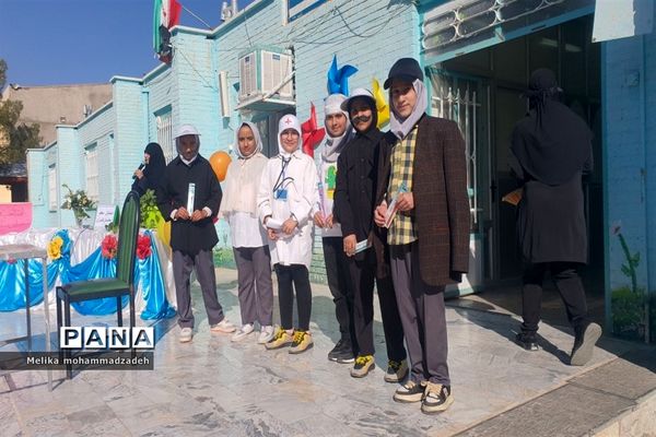 برگزاری جشنواره سفیران سلامت در دبستان معلم شهرستان کاشمر
