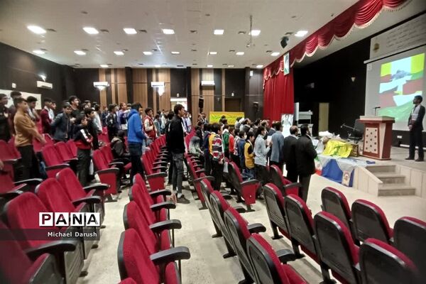 مراسم بزرگداشت علامه طباطبایی توسط دانش‌آموزان هنرستان علامه طباطبایی اقلید