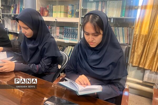 کافه، با طعم کتاب در پژوهش‌سرای دانش‌آموزی کاوش کهریزک