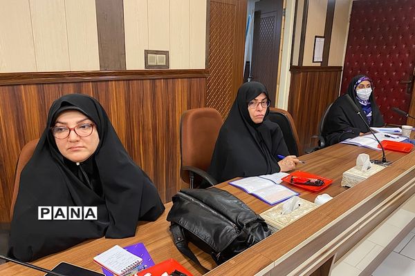 برگزاری نشست توجیهی برنامه فراگیر پرورشی با حضور مدیران مدارس متوسطه دوره دوم ناحیه یک شهرری