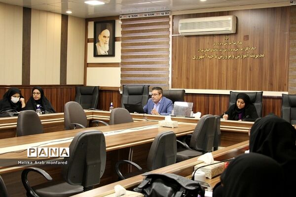 برگزاری نشست توجیهی برنامه فراگیر پرورشی با حضور مدیران مدارس متوسطه دوره دوم ناحیه یک شهرری