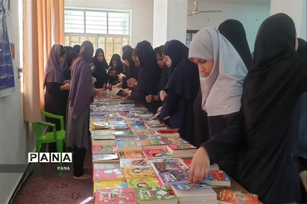 برنامه‌های مدارس پارسیان در هفته کتاب و کتاب‌خوانی