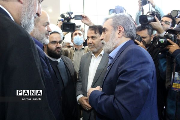 افتتاح نمایشگاه «روایت پیشرفت» با حضور وزیر کشور در قم