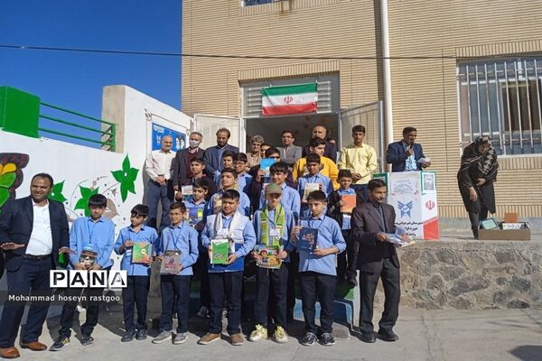 نواختن زنگ کتاب و کتابخوانی در دبیرستان پسرانه غیردولتی سما