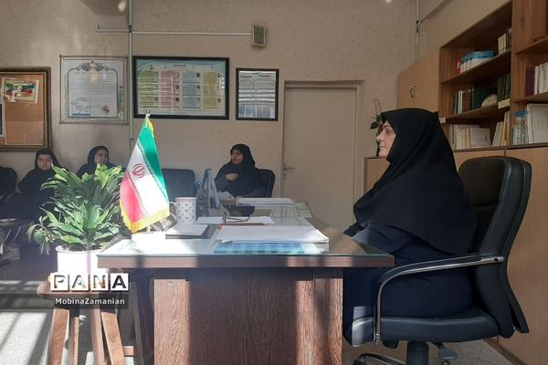 اولین جلسه شورای دانش‌آموزی دبیرستان شاهد شهید حمامی