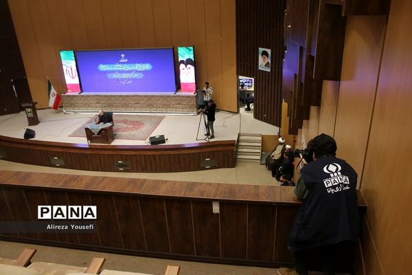همایش «روایت پیشرفت» با حضور وزیر کشور در قم