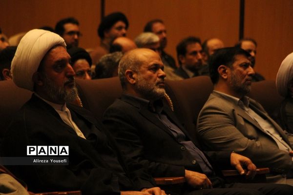 همایش «روایت پیشرفت» با حضور وزیر کشور در قم