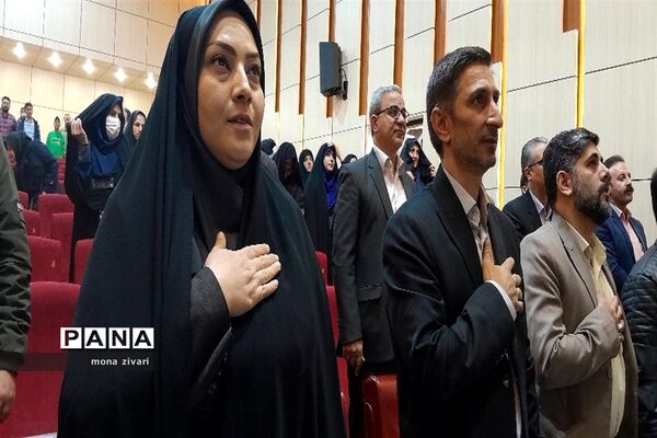 تقدیر از برترین‌های جشنواره خوارزمی در ناحیه یک بهارستان