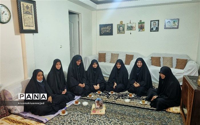 دیدار با خانواده شهدا تحول‌آفرین است