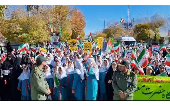 جلوه های راهپیمایی روستای چهل خانه شهرستان فریدن در جهت حمایت از کودکان مظلوم غزه