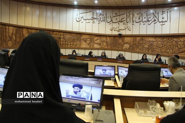 جلسه منتخبین شورای دانش‌آموزی در شورای اسلامی شهر یزد