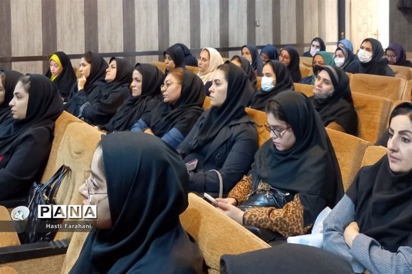 برگزاری کارگاه مدیریت کلاس و سنجش بینایی در شهرستان‌ قرچک