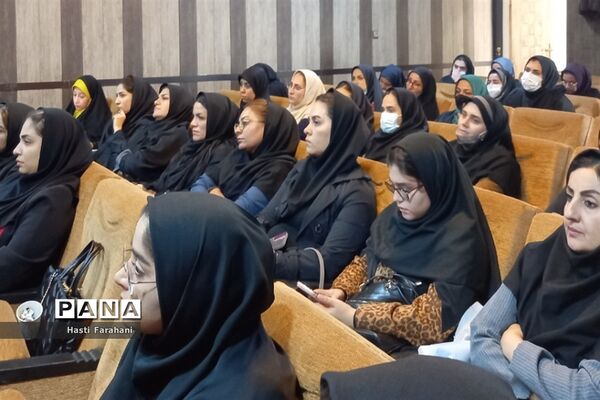 برگزاری کارگاه مدیریت کلاس و سنجش بینایی در شهرستان‌ قرچک