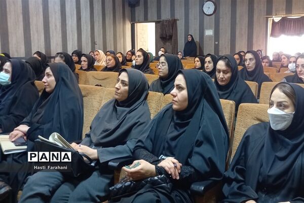 برگزاری کارگاه مدیریت کلاس و سنجش بینایی در شهرستان‌ قرچک