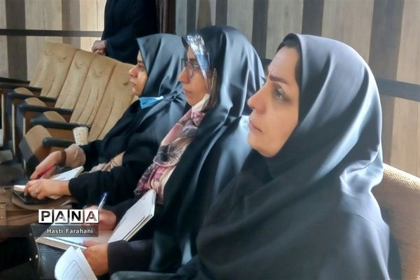 برگزاری کارگاه مدیریت کلاس و سنجش بینایی در شهرستان‌ قرچک