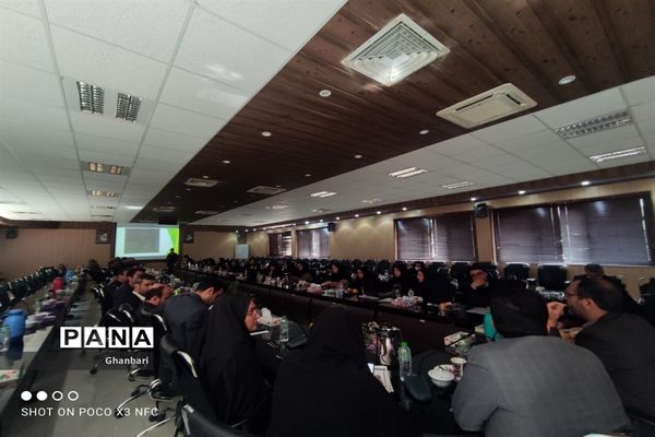 گردهمایی مدیران پژوهش سراهای دانش‌آموزی استان اصفهان
