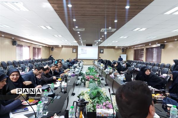 گردهمایی مدیران پژوهش سراهای دانش‌آموزی استان اصفهان