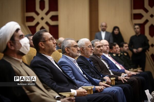 افتتاحیه نمایشگاه عمومی یاریگران زندگی