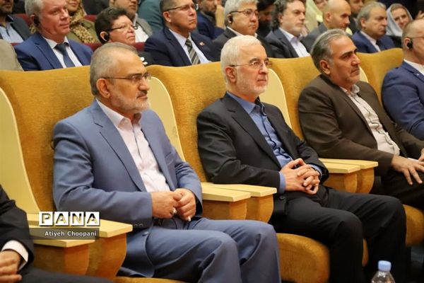 افتتاح نخستین نمایشگاه «یاریگران زندگی»