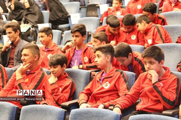 تجلیل از نخبگان ورزش دانش‌آموزی و فرهنگیان خراسان رضوی